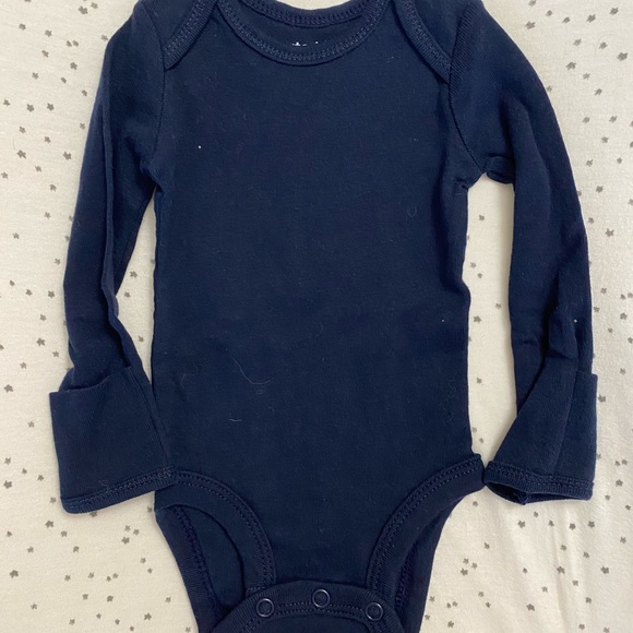 Set of 4 Carter’s long-sleeve onesie - Picture 2 of 3